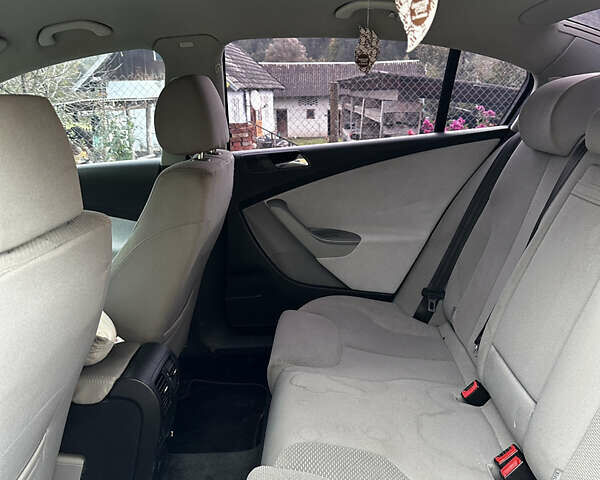 Синий Фольксваген Пассат, объемом двигателя 1.98 л и пробегом 235 тыс. км за 5300 $, фото 27 на Automoto.ua