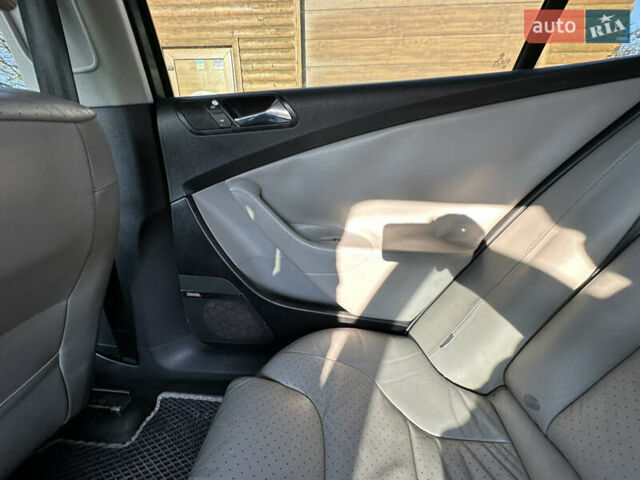 Фольксваген Пассат 2005 в Черновцах на Automoto.ua Синий Фольксваген Пассат, объемом двигателя 1.98 л и пробегом 175 тыс. км за 6950 $, фото 19 на Automoto.ua