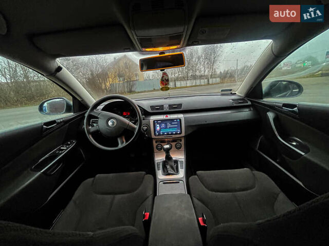 Синий Фольксваген Пассат, объемом двигателя 2 л и пробегом 310 тыс. км за 6100 $, фото 11 на Automoto.ua