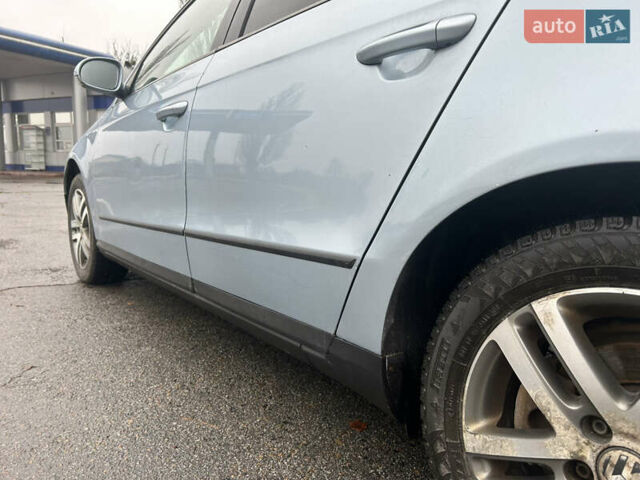 Синий Фольксваген Пассат, объемом двигателя 1.9 л и пробегом 350 тыс. км за 5300 $, фото 8 на Automoto.ua