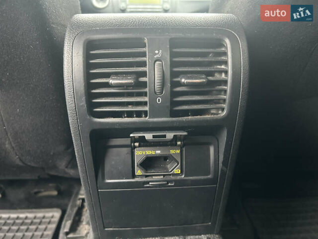 Синий Фольксваген Пассат, объемом двигателя 1.9 л и пробегом 350 тыс. км за 5300 $, фото 28 на Automoto.ua