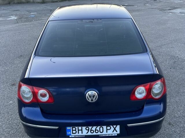 Синій Фольксваген Пассат, об'ємом двигуна 2 л та пробігом 263 тис. км за 4900 $, фото 5 на Automoto.ua