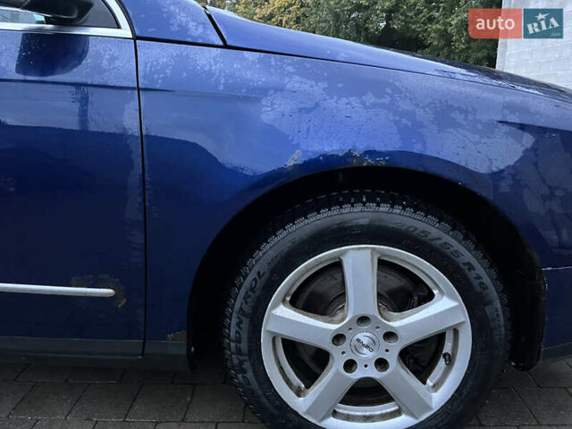 Синий Фольксваген Пассат, объемом двигателя 1.97 л и пробегом 434 тыс. км за 5800 $, фото 8 на Automoto.ua