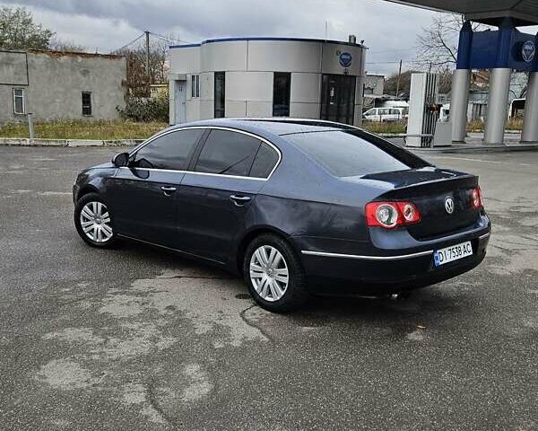 Синій Фольксваген Пассат, об'ємом двигуна 2 л та пробігом 260 тис. км за 4650 $, фото 4 на Automoto.ua