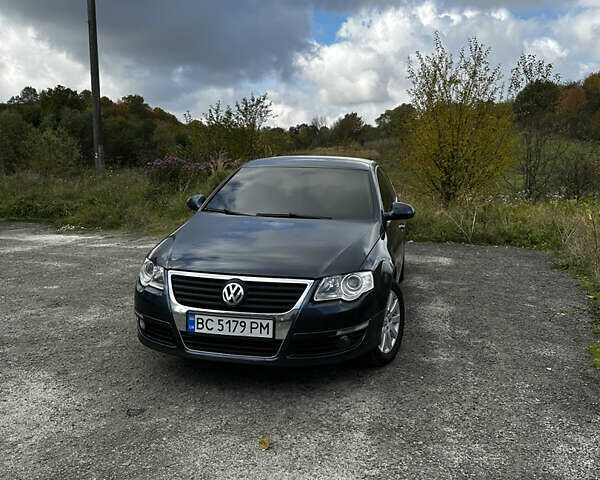 Синий Фольксваген Пассат, объемом двигателя 1.98 л и пробегом 235 тыс. км за 5300 $, фото 2 на Automoto.ua