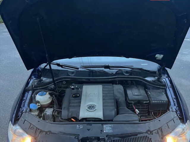 Фольксваген Пассат 2005 в Черновцах на Automoto.ua Синий Фольксваген Пассат, объемом двигателя 1.98 л и пробегом 175 тыс. км за 6950 $, фото 24 на Automoto.ua