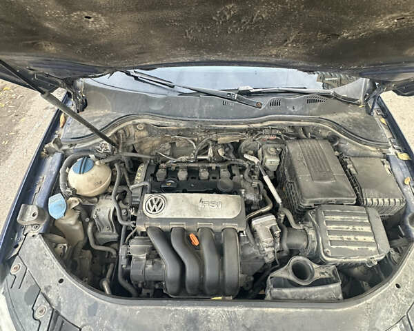 Синій Фольксваген Пассат, об'ємом двигуна 2 л та пробігом 230 тис. км за 5300 $, фото 7 на Automoto.ua