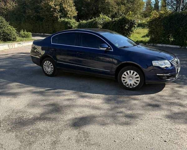 Синий Фольксваген Пассат, объемом двигателя 1.6 л и пробегом 225 тыс. км за 6700 $, фото 8 на Automoto.ua