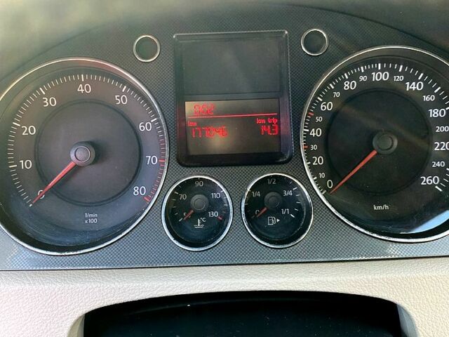 Синий Фольксваген Пассат, объемом двигателя 2 л и пробегом 177 тыс. км за 5600 $, фото 7 на Automoto.ua