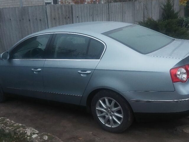 Синий Фольксваген Пассат, объемом двигателя 1.6 л и пробегом 218 тыс. км за 5951 $, фото 1 на Automoto.ua