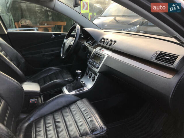 Синий Фольксваген Пассат, объемом двигателя 2 л и пробегом 280 тыс. км за 4100 $, фото 22 на Automoto.ua