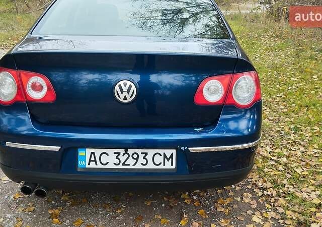 Синій Фольксваген Пассат, об'ємом двигуна 1.6 л та пробігом 265 тис. км за 5700 $, фото 17 на Automoto.ua