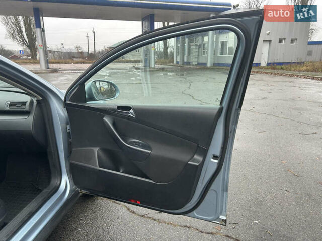 Синий Фольксваген Пассат, объемом двигателя 1.9 л и пробегом 350 тыс. км за 5300 $, фото 34 на Automoto.ua