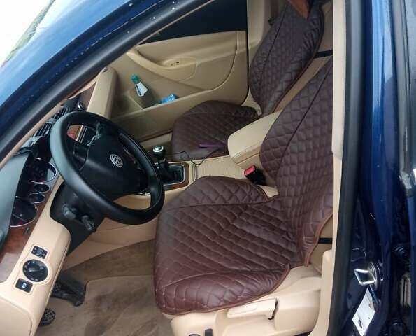 Синій Фольксваген Пассат, об'ємом двигуна 2 л та пробігом 400 тис. км за 4300 $, фото 4 на Automoto.ua