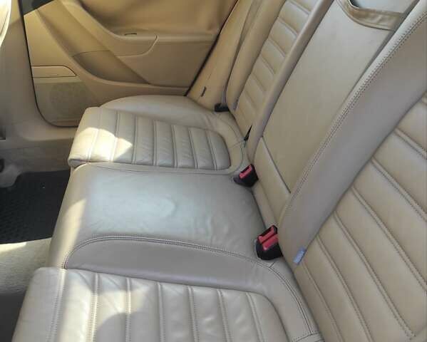 Синий Фольксваген Пассат, объемом двигателя 2 л и пробегом 257 тыс. км за 5200 $, фото 13 на Automoto.ua