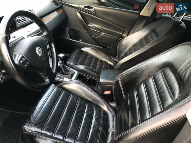 Синий Фольксваген Пассат, объемом двигателя 2 л и пробегом 280 тыс. км за 4100 $, фото 25 на Automoto.ua