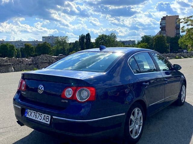 Синий Фольксваген Пассат, объемом двигателя 2 л и пробегом 177 тыс. км за 5600 $, фото 3 на Automoto.ua