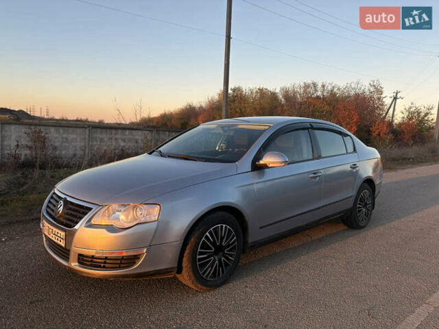 Синій Фольксваген Пассат, об'ємом двигуна 2 л та пробігом 360 тис. км за 5300 $, фото 5 на Automoto.ua
