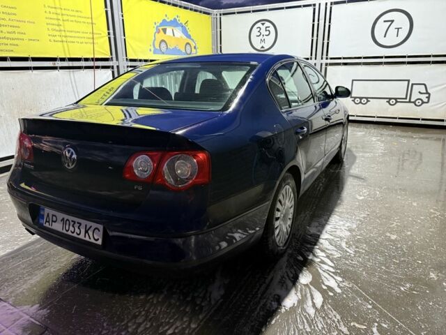 Синий Фольксваген Пассат, объемом двигателя 1.6 л и пробегом 155 тыс. км за 2950 $, фото 2 на Automoto.ua