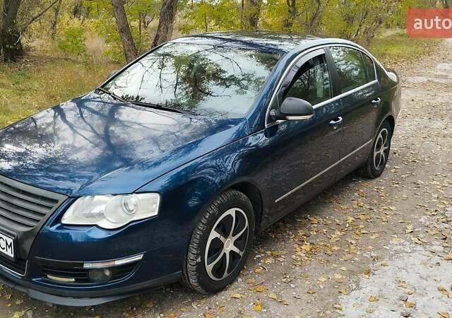 Синій Фольксваген Пассат, об'ємом двигуна 1.6 л та пробігом 265 тис. км за 5700 $, фото 14 на Automoto.ua