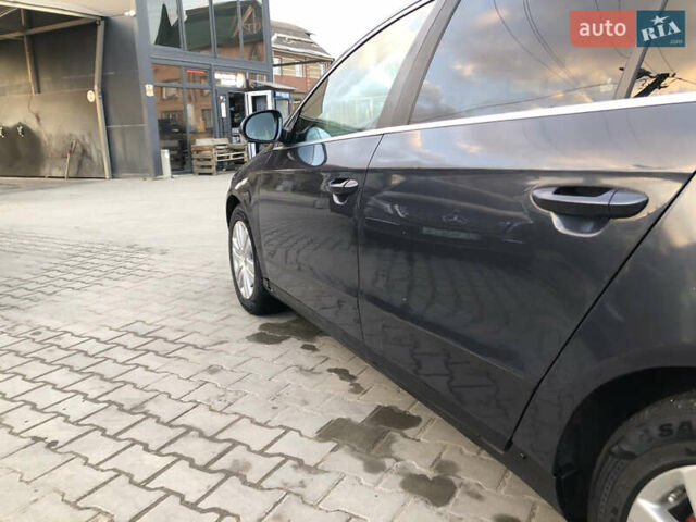 Синий Фольксваген Пассат, объемом двигателя 2 л и пробегом 280 тыс. км за 4100 $, фото 13 на Automoto.ua