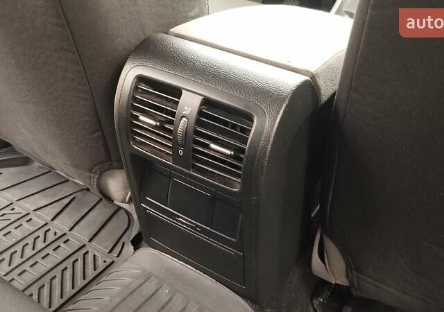 Синій Фольксваген Пассат, об'ємом двигуна 1.6 л та пробігом 265 тис. км за 5700 $, фото 21 на Automoto.ua