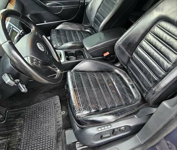 Синий Фольксваген Пассат, объемом двигателя 2 л и пробегом 260 тыс. км за 4750 $, фото 3 на Automoto.ua