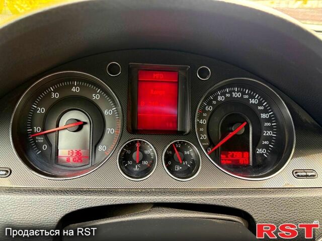 Синій Фольксваген Пассат, об'ємом двигуна 1.6 л та пробігом 279 тис. км за 5400 $, фото 4 на Automoto.ua