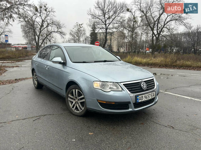 Синий Фольксваген Пассат, объемом двигателя 1.9 л и пробегом 350 тыс. км за 5300 $, фото 1 на Automoto.ua