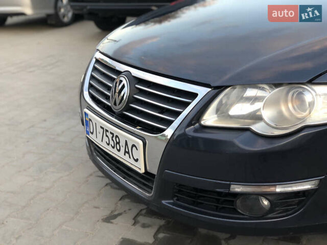 Синий Фольксваген Пассат, объемом двигателя 2 л и пробегом 280 тыс. км за 4100 $, фото 12 на Automoto.ua