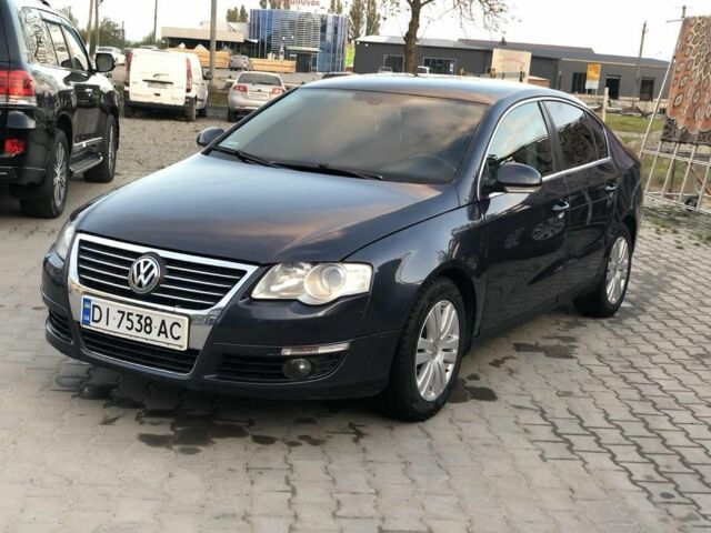 Синий Фольксваген Пассат, объемом двигателя 2 л и пробегом 280 тыс. км за 4150 $, фото 5 на Automoto.ua