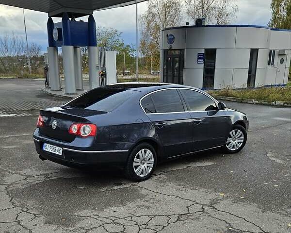 Синій Фольксваген Пассат, об'ємом двигуна 2 л та пробігом 260 тис. км за 4600 $, фото 16 на Automoto.ua