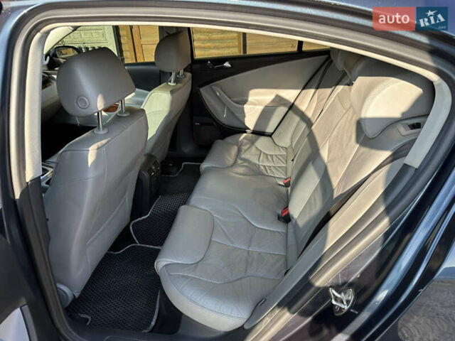 Фольксваген Пассат 2005 в Черновцах на Automoto.ua Синий Фольксваген Пассат, объемом двигателя 1.98 л и пробегом 175 тыс. км за 6950 $, фото 12 на Automoto.ua