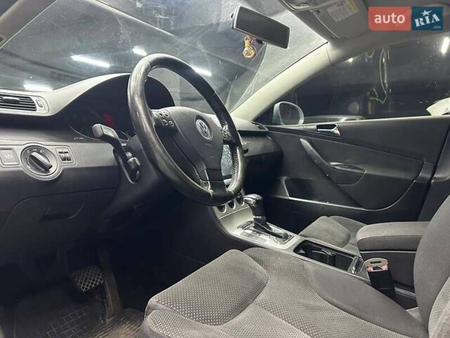 Синий Фольксваген Пассат, объемом двигателя 1.98 л и пробегом 230 тыс. км за 6700 $, фото 8 на Automoto.ua