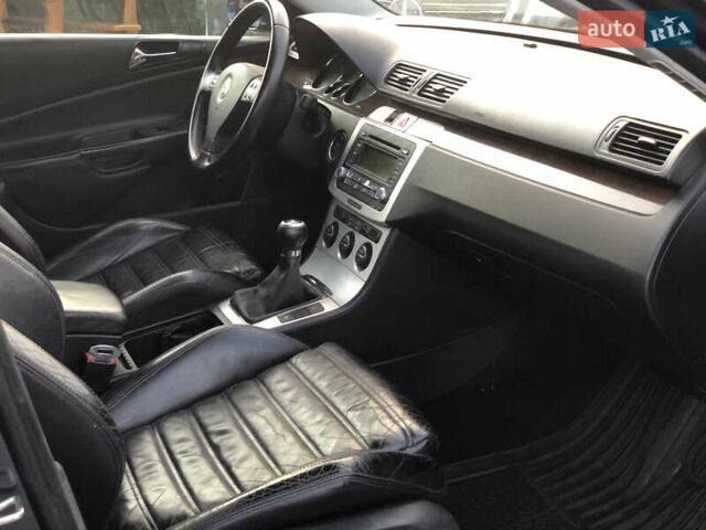 Синий Фольксваген Пассат, объемом двигателя 2 л и пробегом 280 тыс. км за 4100 $, фото 26 на Automoto.ua