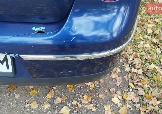 Синій Фольксваген Пассат, об'ємом двигуна 1.6 л та пробігом 265 тис. км за 5700 $, фото 8 на Automoto.ua