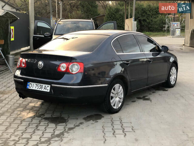 Синий Фольксваген Пассат, объемом двигателя 2 л и пробегом 280 тыс. км за 4100 $, фото 2 на Automoto.ua