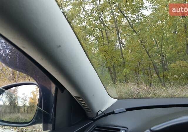 Синій Фольксваген Пассат, об'ємом двигуна 1.6 л та пробігом 265 тис. км за 5700 $, фото 34 на Automoto.ua