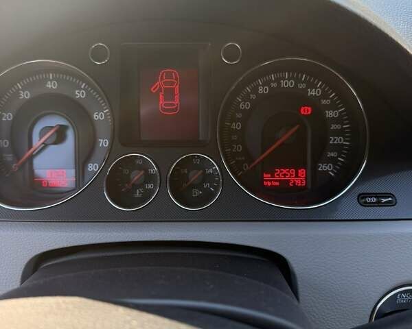 Синий Фольксваген Пассат, объемом двигателя 1.6 л и пробегом 225 тыс. км за 6700 $, фото 12 на Automoto.ua