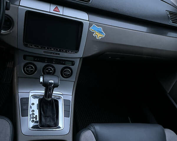 Синий Фольксваген Пассат, объемом двигателя 1.97 л и пробегом 434 тыс. км за 5800 $, фото 11 на Automoto.ua