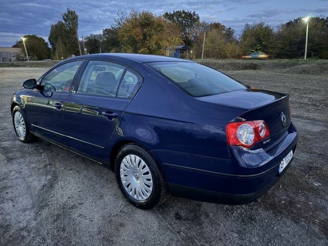 Синий Фольксваген Пассат, объемом двигателя 1.6 л и пробегом 155 тыс. км за 2950 $, фото 5 на Automoto.ua