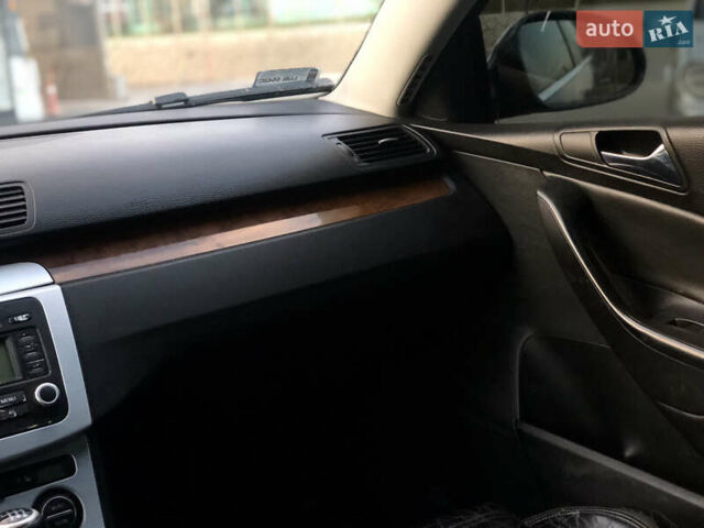 Синий Фольксваген Пассат, объемом двигателя 2 л и пробегом 280 тыс. км за 4100 $, фото 28 на Automoto.ua