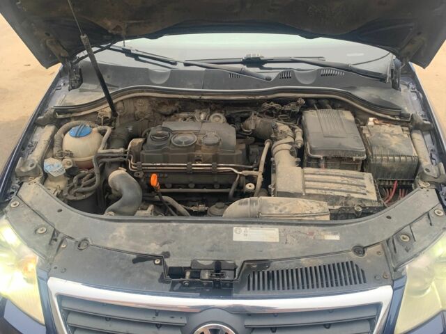 Синій Фольксваген Пассат, об'ємом двигуна 2 л та пробігом 380 тис. км за 5999 $, фото 7 на Automoto.ua