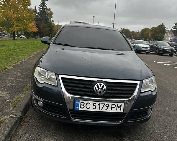 Синий Фольксваген Пассат, объемом двигателя 1.98 л и пробегом 235 тыс. км за 5300 $, фото 8 на Automoto.ua