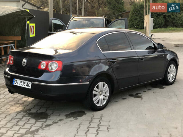 Синий Фольксваген Пассат, объемом двигателя 2 л и пробегом 280 тыс. км за 4100 $, фото 1 на Automoto.ua