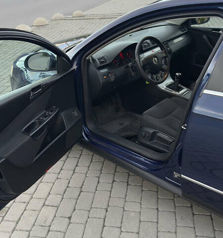 Синий Фольксваген Пассат, объемом двигателя 1.6 л и пробегом 283 тыс. км за 6900 $, фото 20 на Automoto.ua