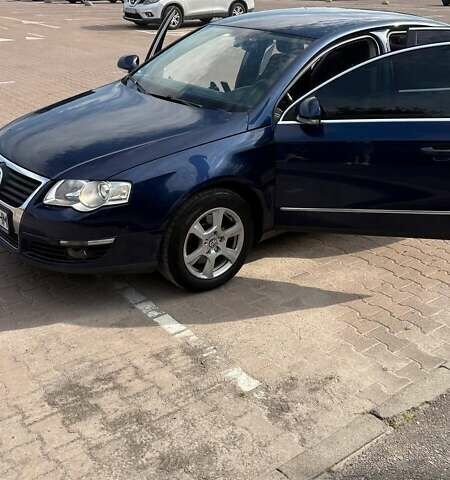 Синий Фольксваген Пассат, объемом двигателя 1.97 л и пробегом 261 тыс. км за 7500 $, фото 14 на Automoto.ua