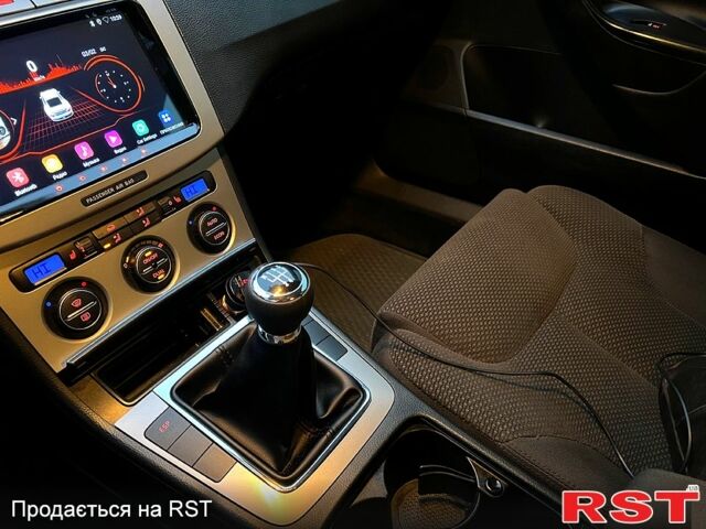 Синій Фольксваген Пассат, об'ємом двигуна 1.9 л та пробігом 317 тис. км за 6900 $, фото 12 на Automoto.ua