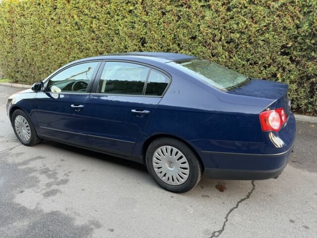 Синий Фольксваген Пассат, объемом двигателя 1.6 л и пробегом 160 тыс. км за 4400 $, фото 3 на Automoto.ua