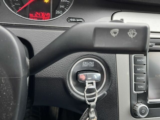 Синий Фольксваген Пассат, объемом двигателя 2 л и пробегом 248 тыс. км за 6599 $, фото 19 на Automoto.ua